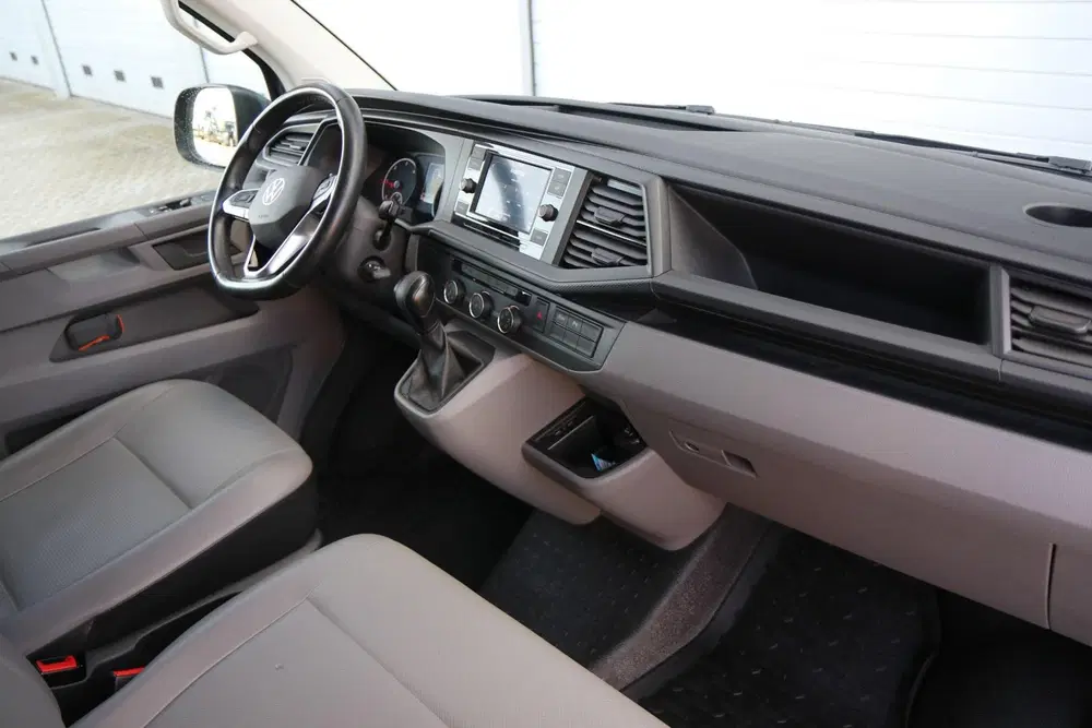 Volkswagen Transporter 2.0 TDI 150pk DSG L2H1 30 Highline uit 2023, foto 5