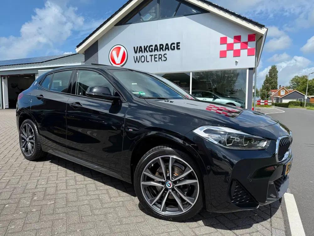 BMW X2 SDrive18i Business Edition Plus uit 2022, foto 2