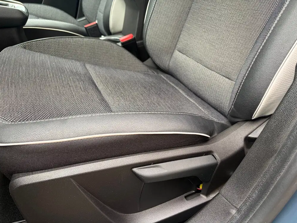 Renault Captur 1.0 TCe 100 Intens uit 2020, foto 12