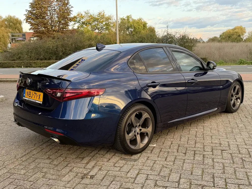 Alfa Romeo Giulia 2.0T B-Tech NAVI uit 2019, foto 10