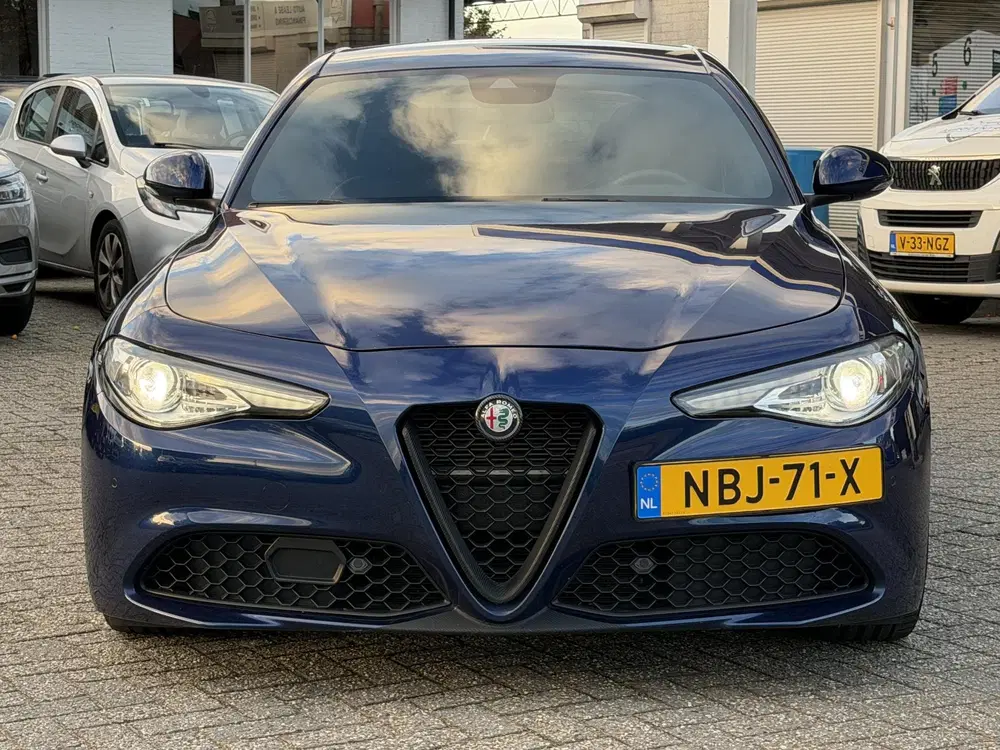 Alfa Romeo Giulia 2.0T B-Tech NAVI uit 2019, foto 13