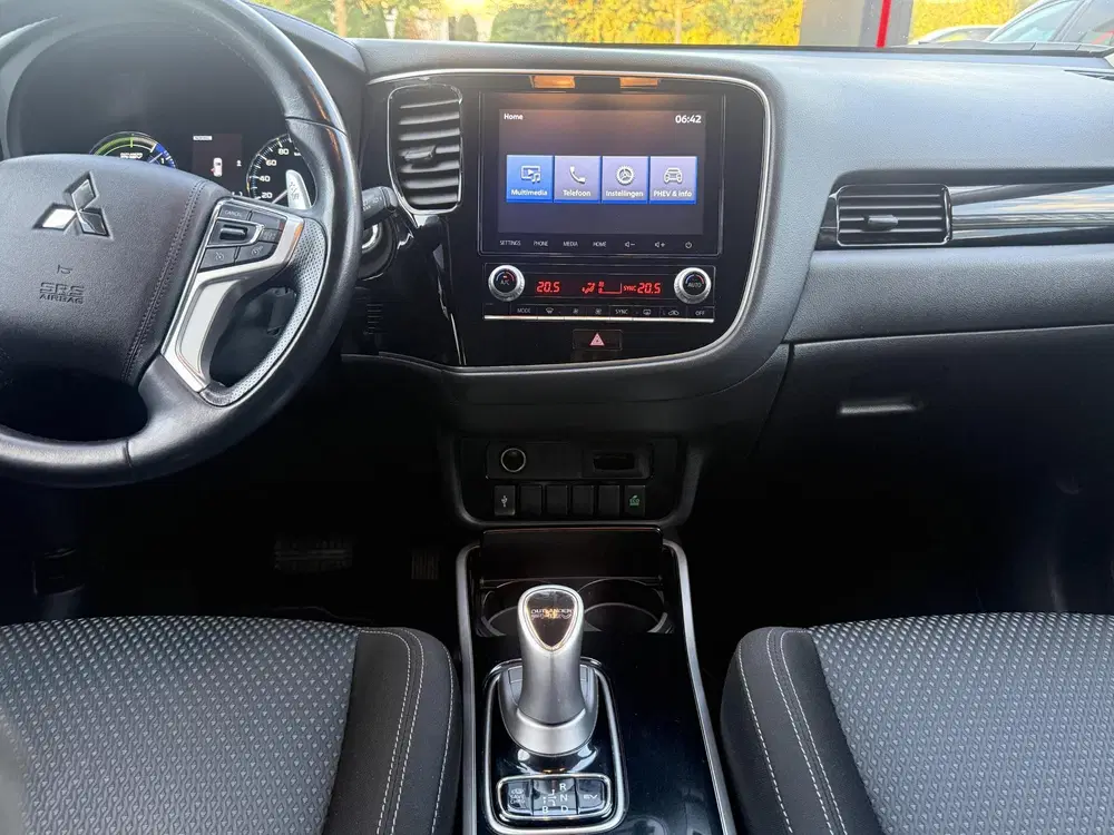 Mitsubishi Outlander 2.4 PHEV Intense+ uit 2021, foto 10