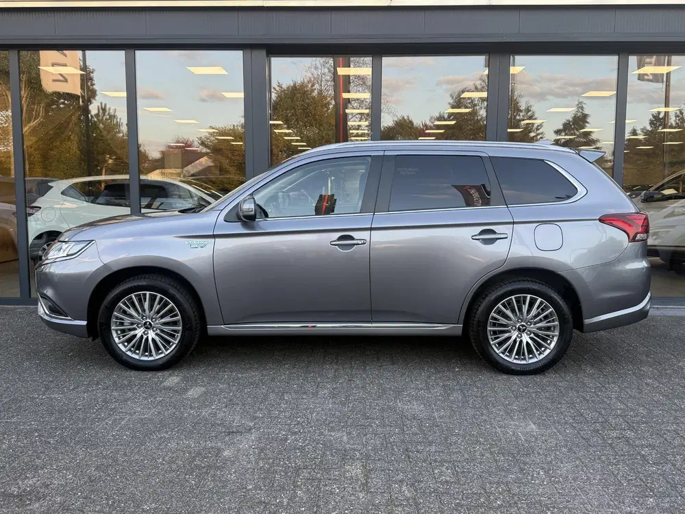 Mitsubishi Outlander 2.4 PHEV Intense+ uit 2021, foto 14