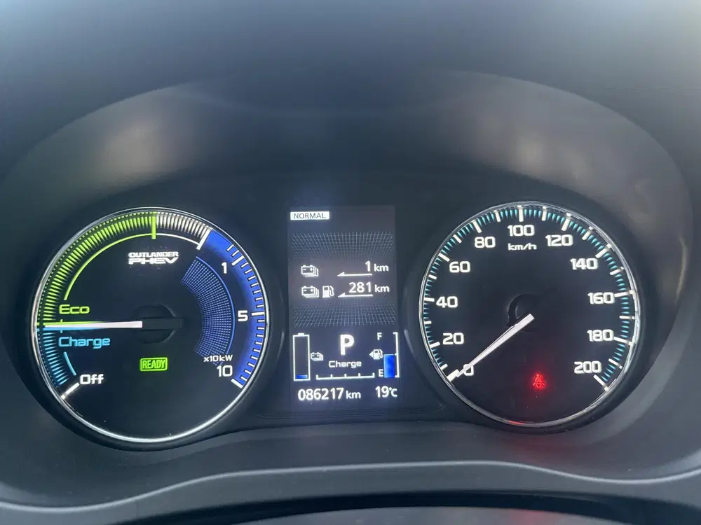 Mitsubishi Outlander 2.4 PHEV Intense+ uit 2021, foto 4