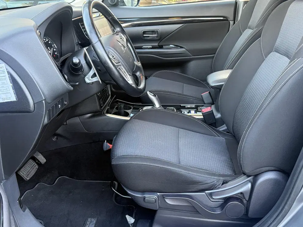 Mitsubishi Outlander 2.4 PHEV Intense+ uit 2021, foto 7