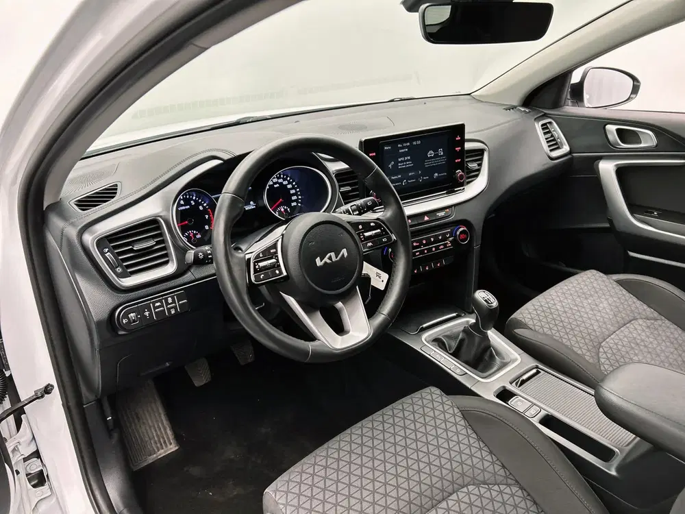 Kia Ceed 1.0 T-GDi DynamicLine uit 2023, foto 15