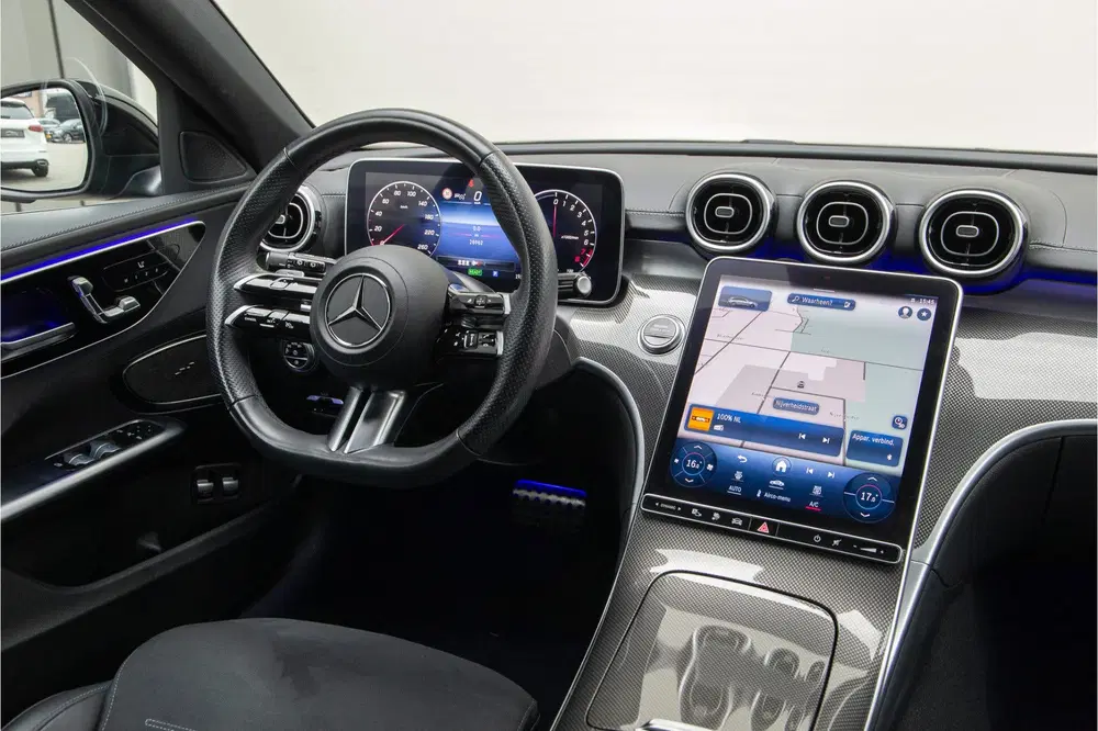 Mercedes-Benz C-Klasse 300 e AMG Premium uit 2023, foto 10
