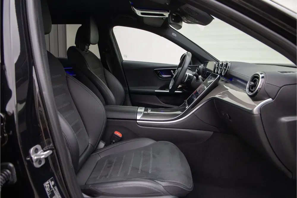 Mercedes-Benz C-Klasse 300 e AMG Premium uit 2023, foto 12