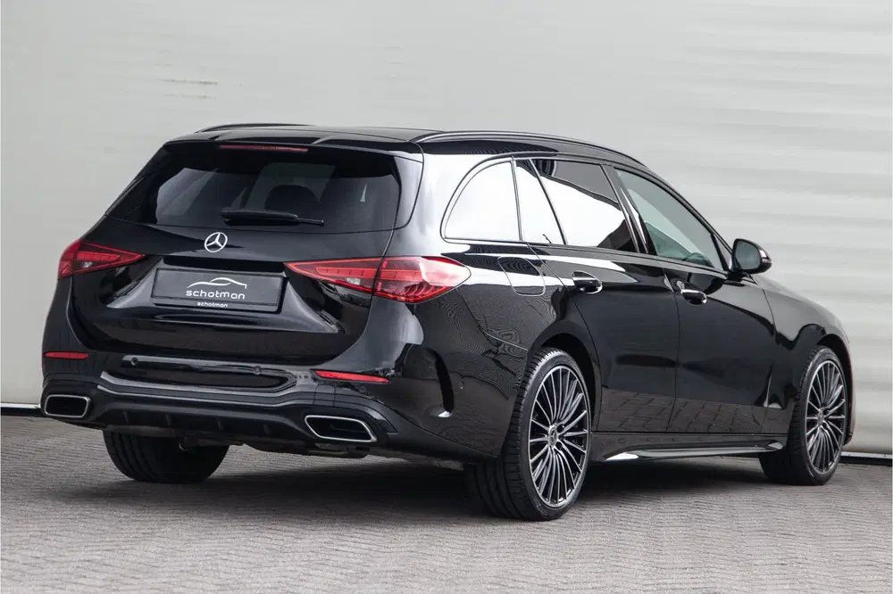 Mercedes-Benz C-Klasse 300 e AMG Premium uit 2023, foto 2