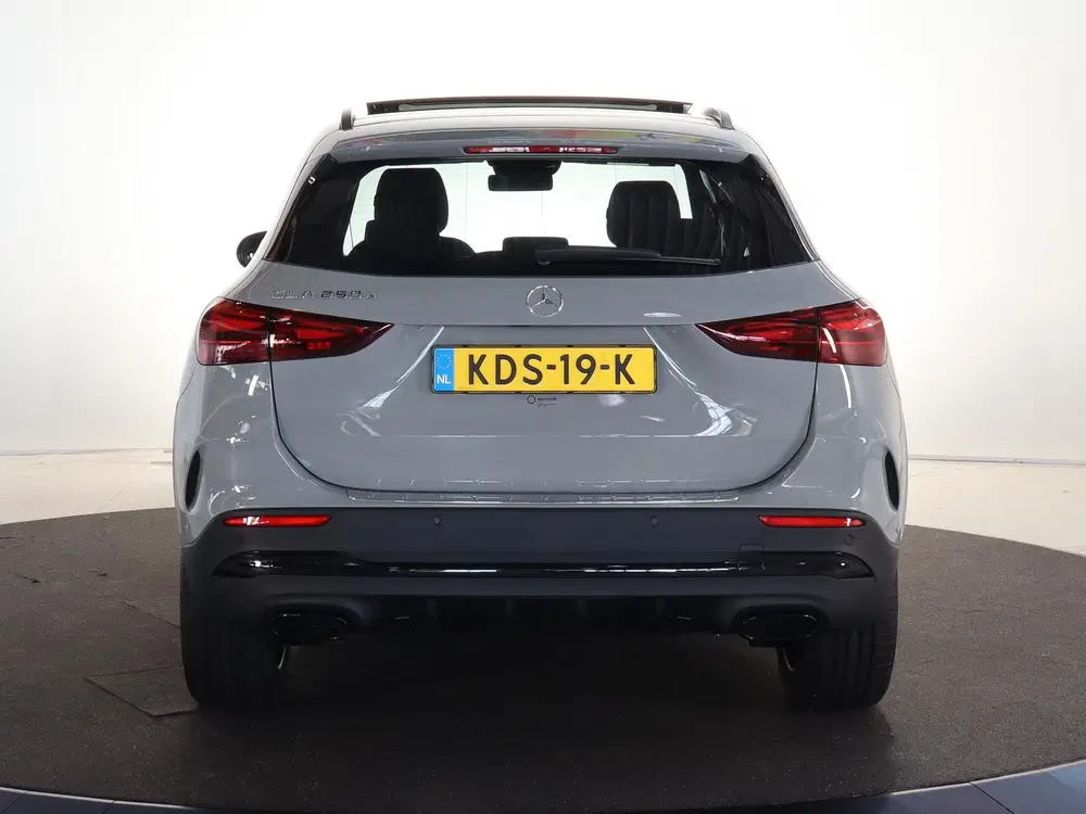 Mercedes-Benz GLA 250e Business Solution AMG uit 2026, foto 4