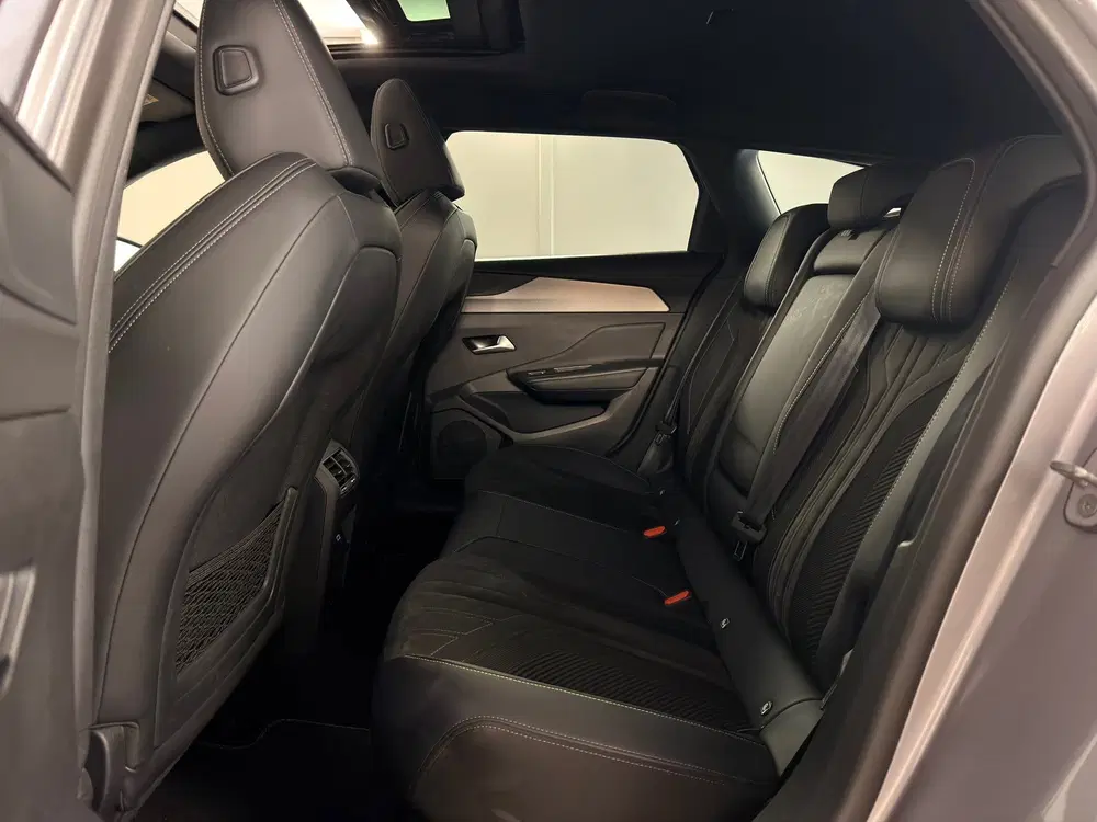 Peugeot 308 1.6 Plug-in Hybrid 225 GT uit 2023, foto 10