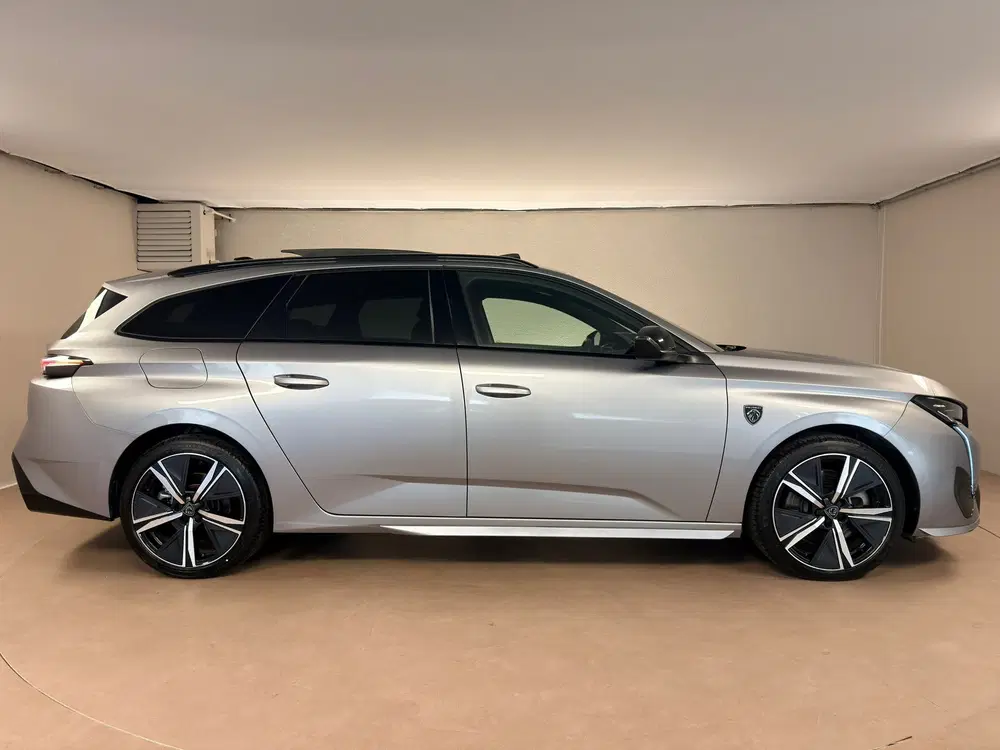 Peugeot 308 1.6 Plug-in Hybrid 225 GT uit 2023, foto 3