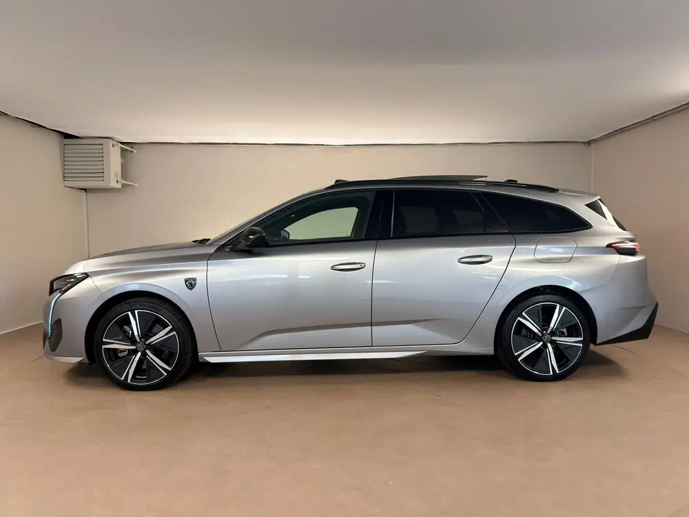 Peugeot 308 1.6 Plug-in Hybrid 225 GT uit 2023, foto 7