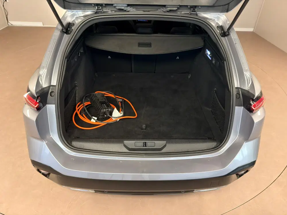 Peugeot 308 1.6 Plug-in Hybrid 225 GT uit 2023, foto 8