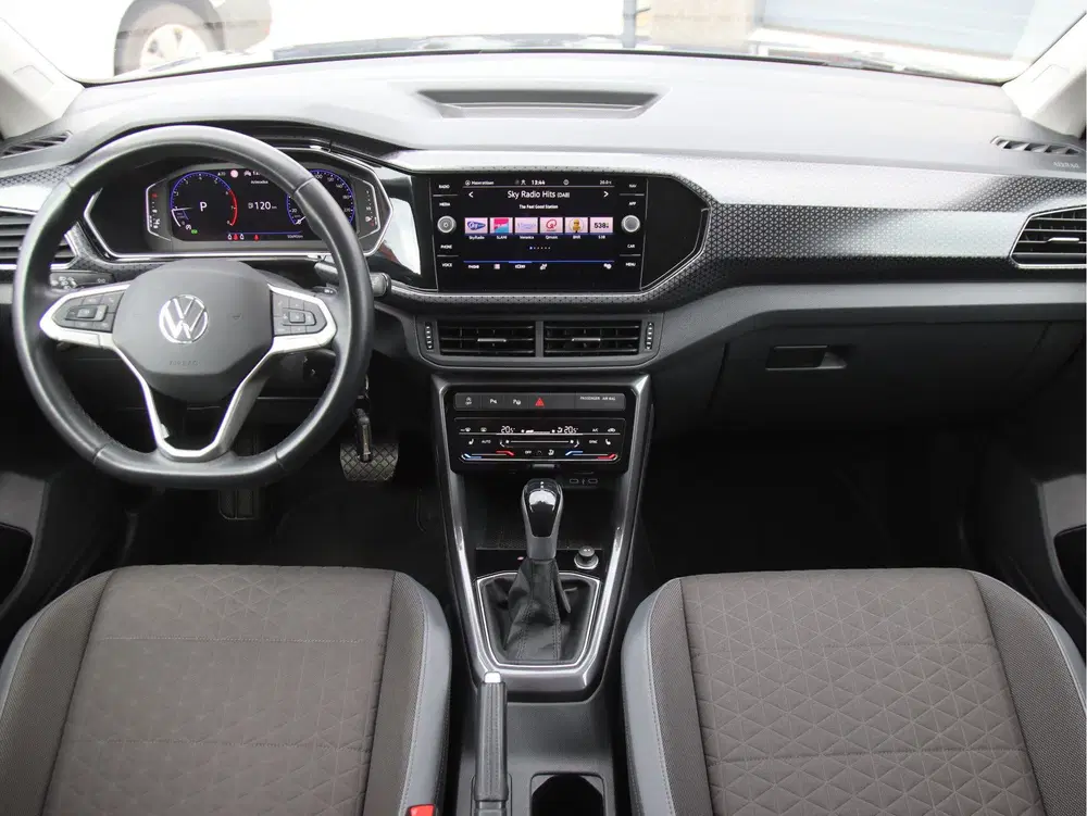 Volkswagen T-Cross 1.0 TSI R-Line Automaat uit 2022, foto 13