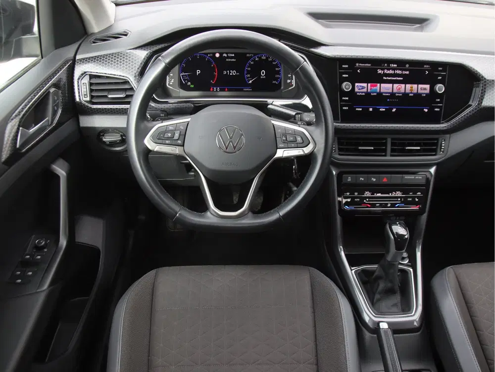 Volkswagen T-Cross 1.0 TSI R-Line Automaat uit 2022, foto 14