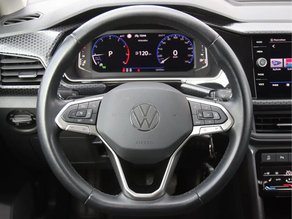 Volkswagen T-Cross 1.0 TSI R-Line Automaat uit 2022, foto 15