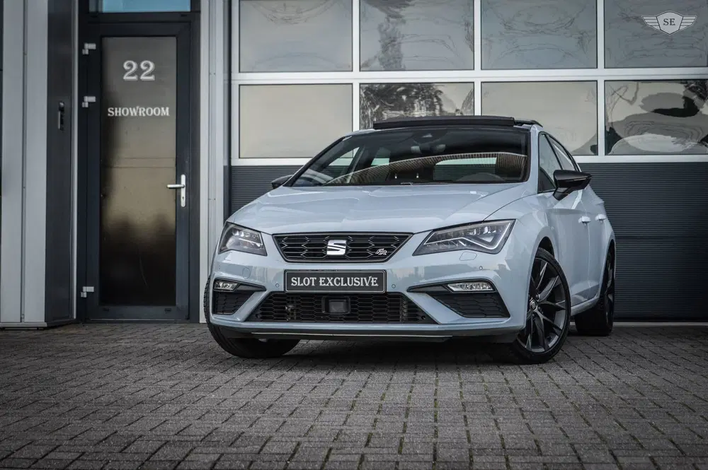 SEAT Leon 1.5 TSI FR ULTIMATE EDITION BLACK uit 2020