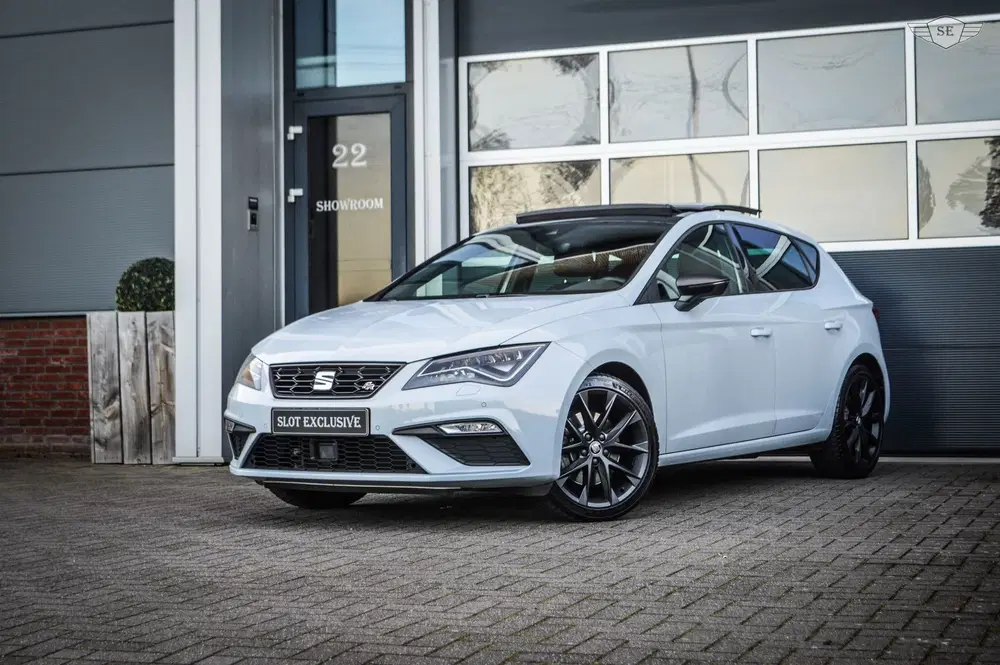 SEAT Leon 1.5 TSI FR ULTIMATE EDITION BLACK uit 2020, foto 12