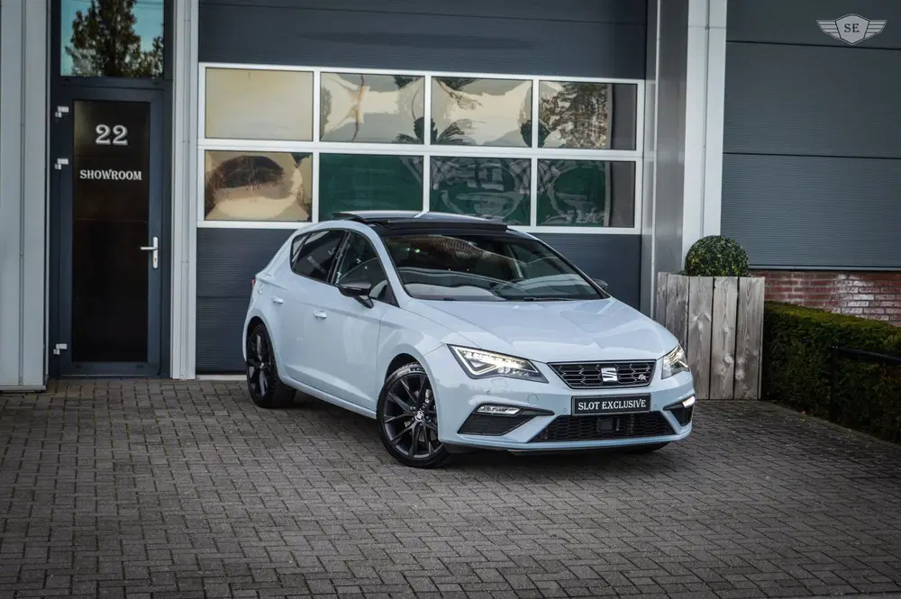 SEAT Leon 1.5 TSI FR ULTIMATE EDITION BLACK uit 2020, foto 2