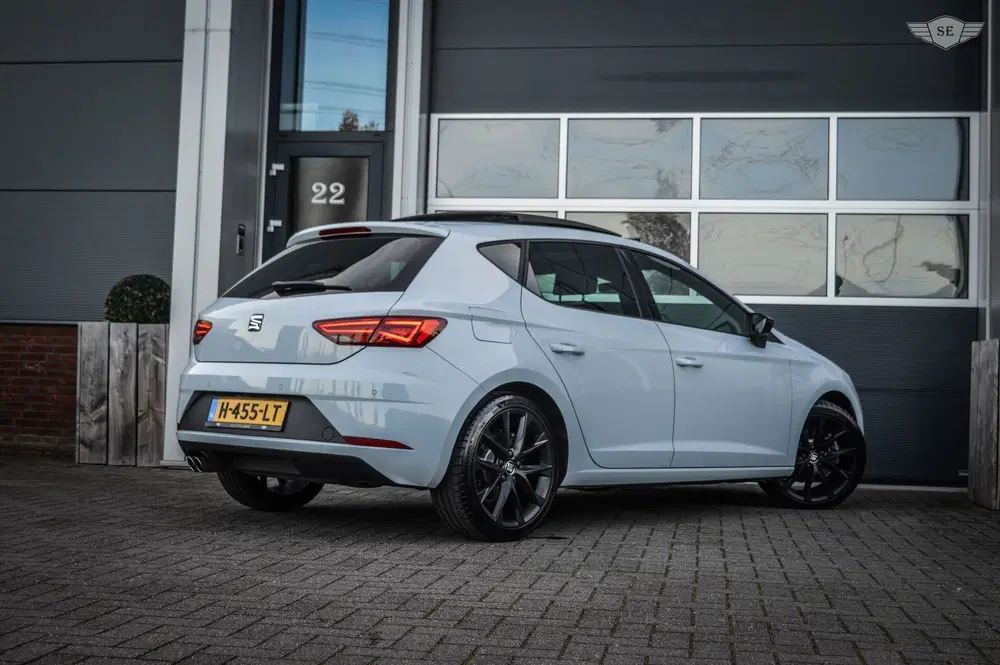 SEAT Leon 1.5 TSI FR ULTIMATE EDITION BLACK uit 2020, foto 5