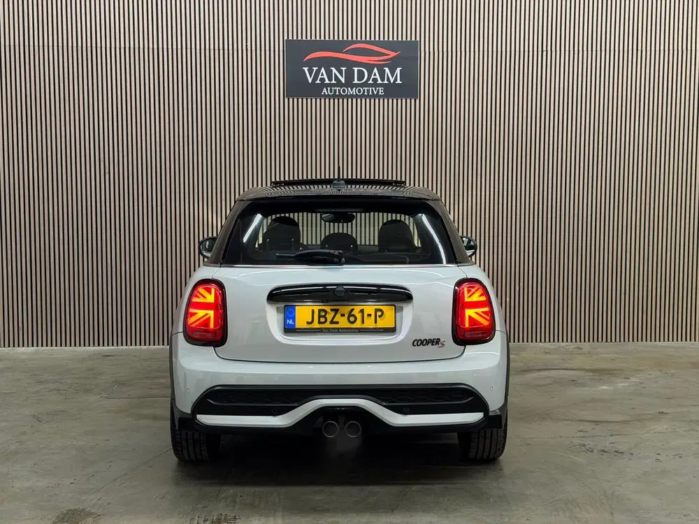 Mini Cooper S Essential 2022 PANO LED CAMERA CRUISE CA uit 2022, foto 10