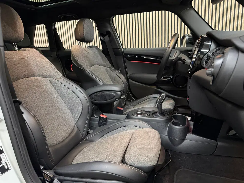 Mini Cooper S Essential 2022 PANO LED CAMERA CRUISE CA uit 2022, foto 14