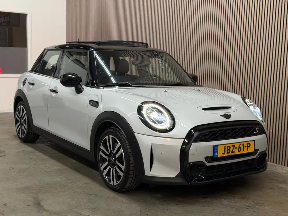 Mini Cooper S Essential 2022 PANO LED CAMERA CRUISE CA uit 2022, foto 8