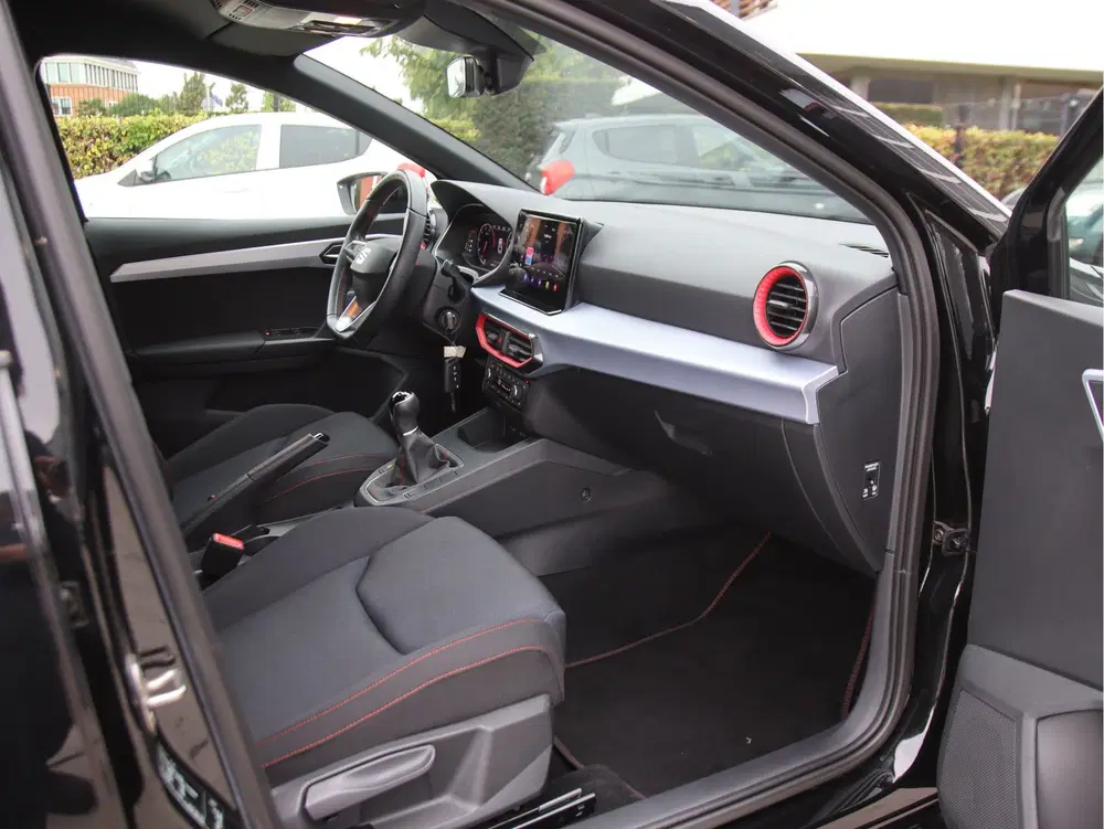SEAT Ibiza 1.0 EcoTSI FR Business Intense Virtual uit 2022, foto 6