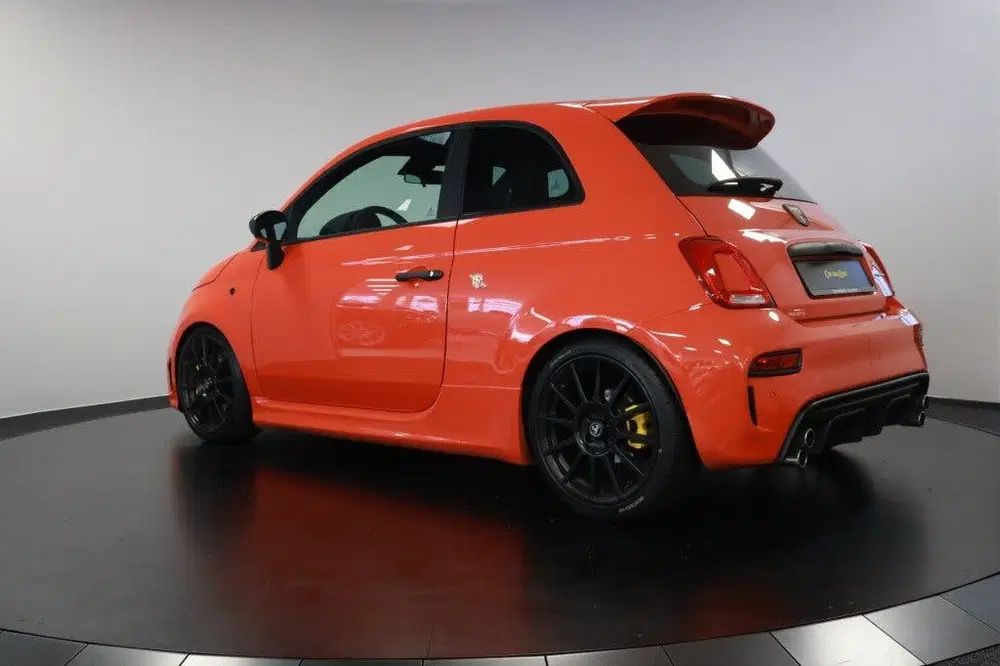 Abarth 695 695 Competizione 180pk Carbon schaalstoele uit 2023, foto 11