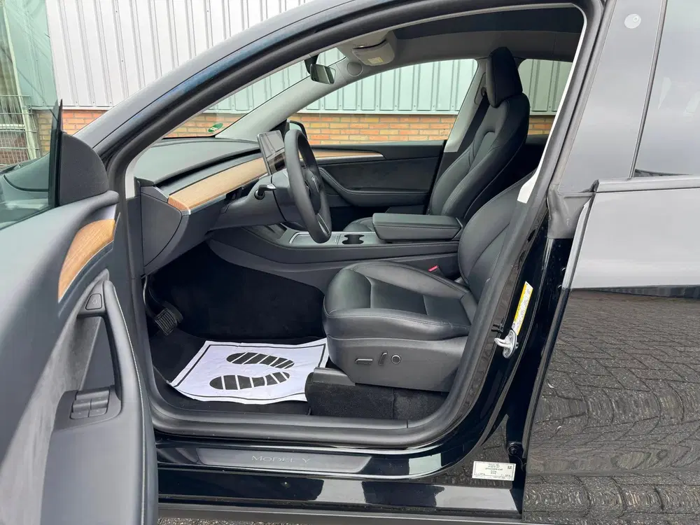 Tesla Model Y Long Range AWD 75kWh FSD uit 2023, foto 12