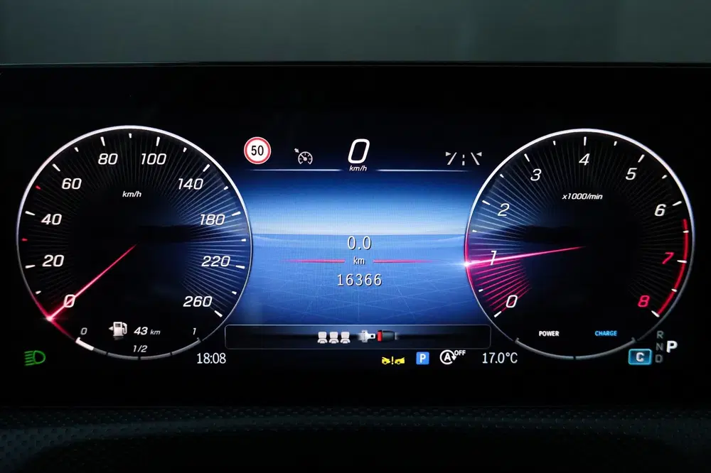 Mercedes-Benz CLA 200 AMG Line uit 2024, foto 10