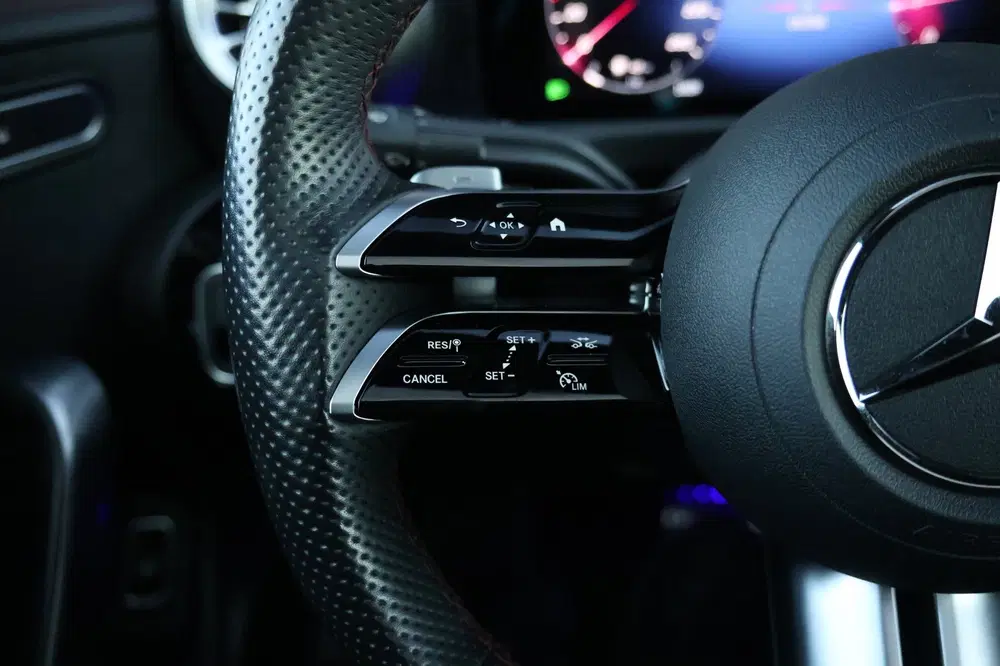 Mercedes-Benz CLA 200 AMG Line uit 2024, foto 11