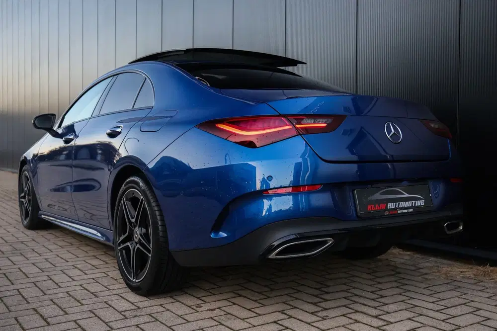 Mercedes-Benz CLA 200 AMG Line uit 2024, foto 3