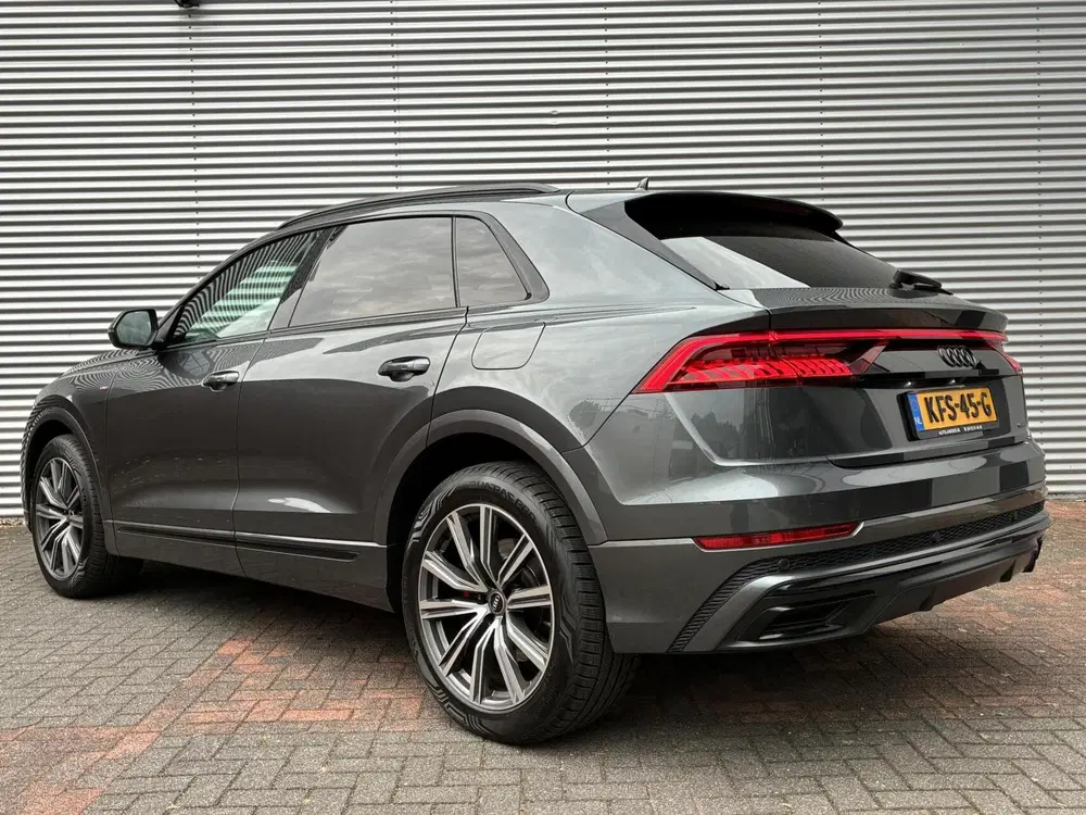 Audi Q8 60 TFSI e quattro Pro Line S Competition P uit 2022, foto 2