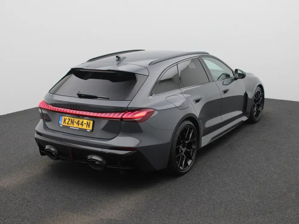 Audi RS5 quattro 639 PK uit 2026, foto 10