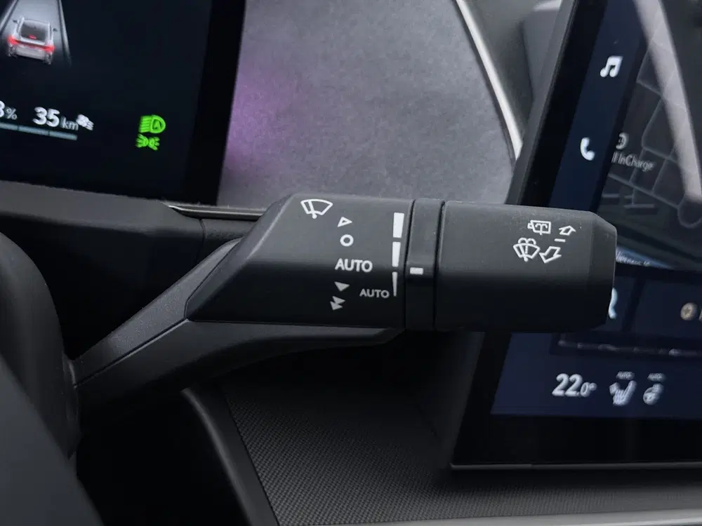Lexus ES 350e President Line uit 2026, foto 11