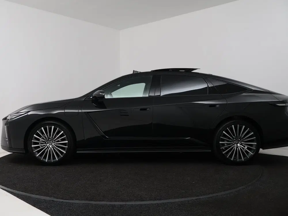Lexus ES 350e President Line uit 2026, foto 3