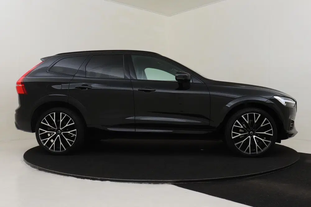 Volvo XC60 T6 RECHARGE AWD R-DESIGN -PANO.DAK uit 2021, foto 13