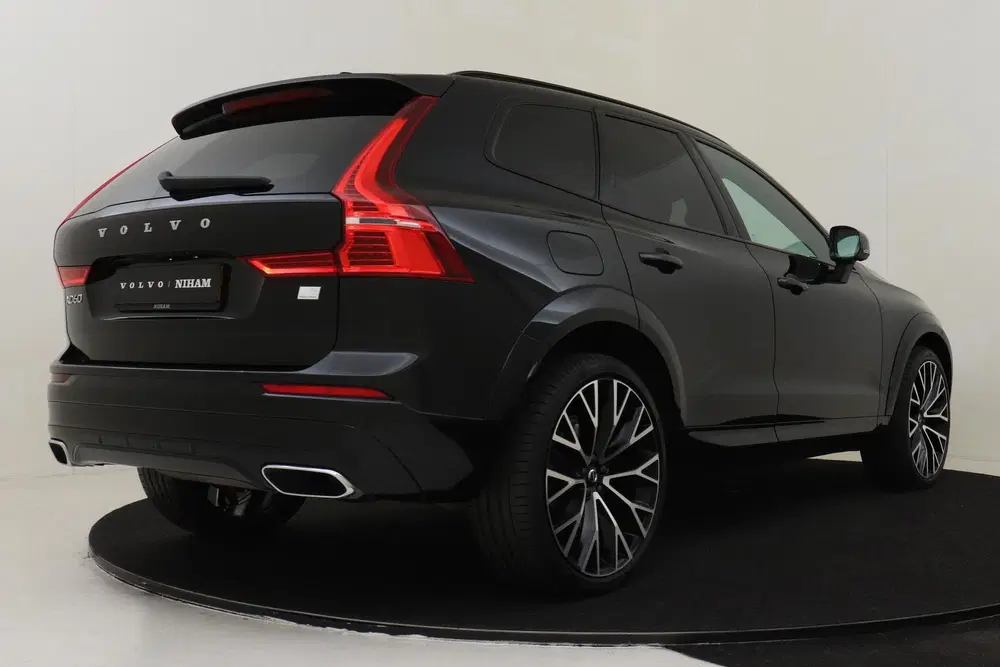 Volvo XC60 T6 RECHARGE AWD R-DESIGN -PANO.DAK uit 2021, foto 3