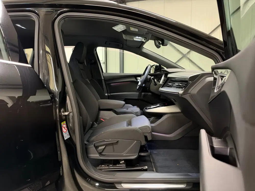 Audi Q4 e-tron 40 Launch Advanced Plus 77kWh uit 2022, foto 4
