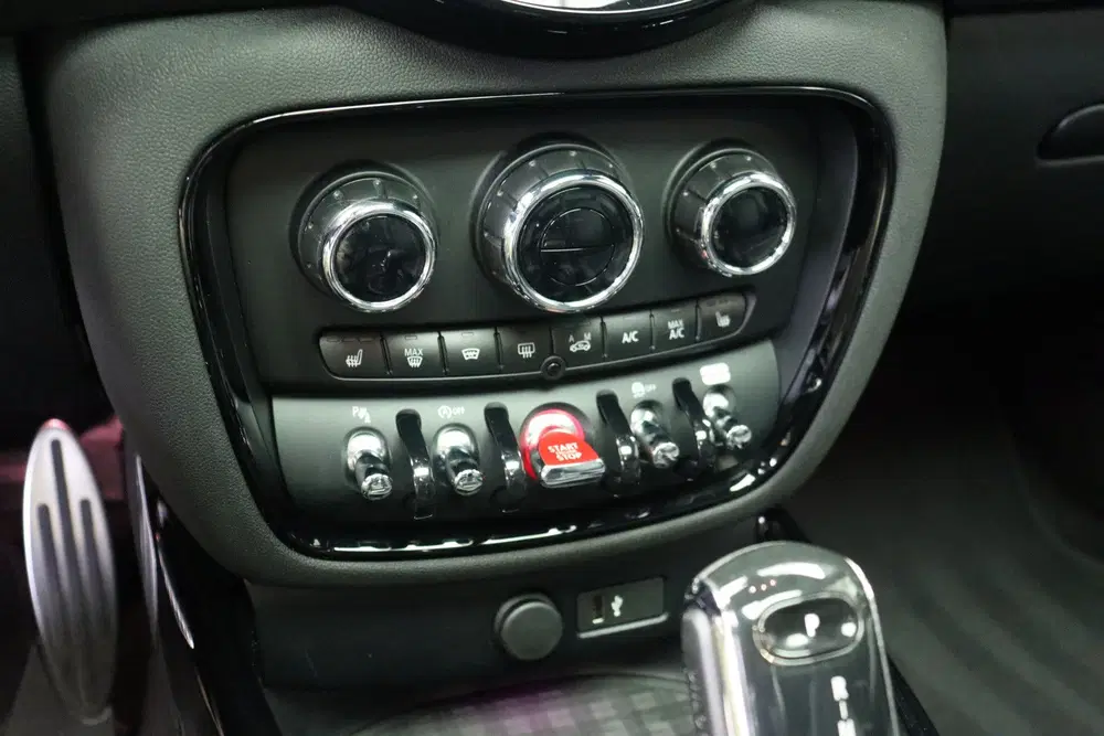 Mini Clubman JCW ALL4 Automaat uit 2021, foto 14
