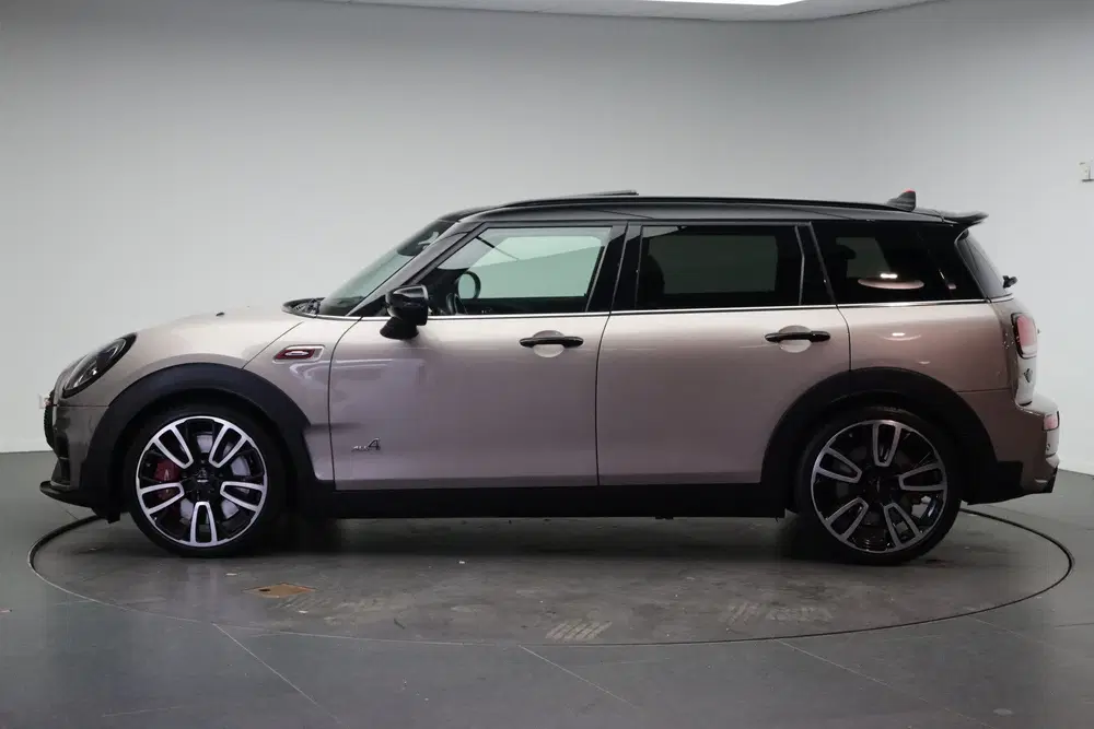 Mini Clubman JCW ALL4 Automaat uit 2021, foto 2