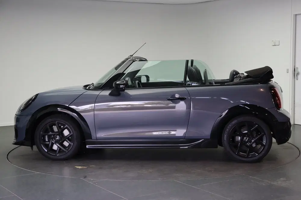 Mini Cabrio Cooper C Automaat uit 2026, foto 2