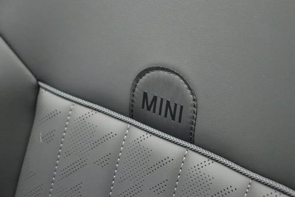 Mini Cabrio Cooper C Automaat uit 2026, foto 9