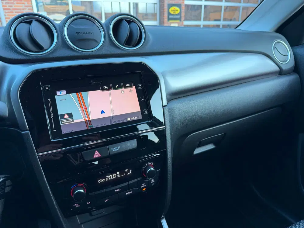 Suzuki Vitara 1.4 Boosterjet Select Smart Hybrid uit 2022, foto 11