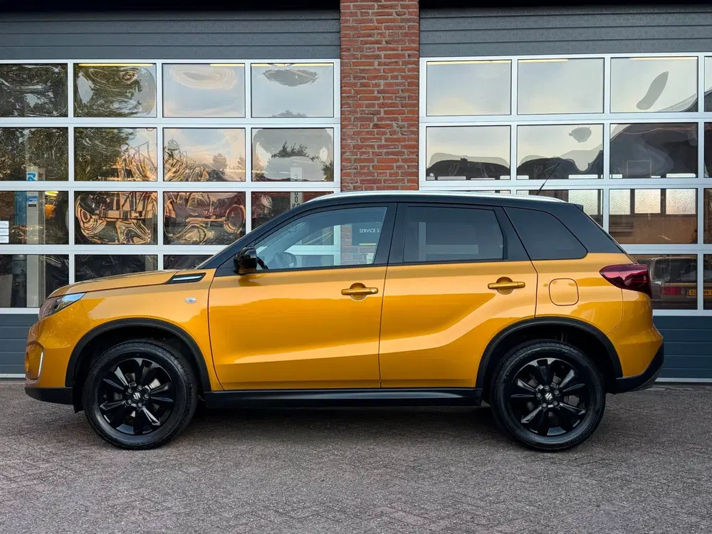 Suzuki Vitara 1.4 Boosterjet Select Smart Hybrid uit 2022, foto 2
