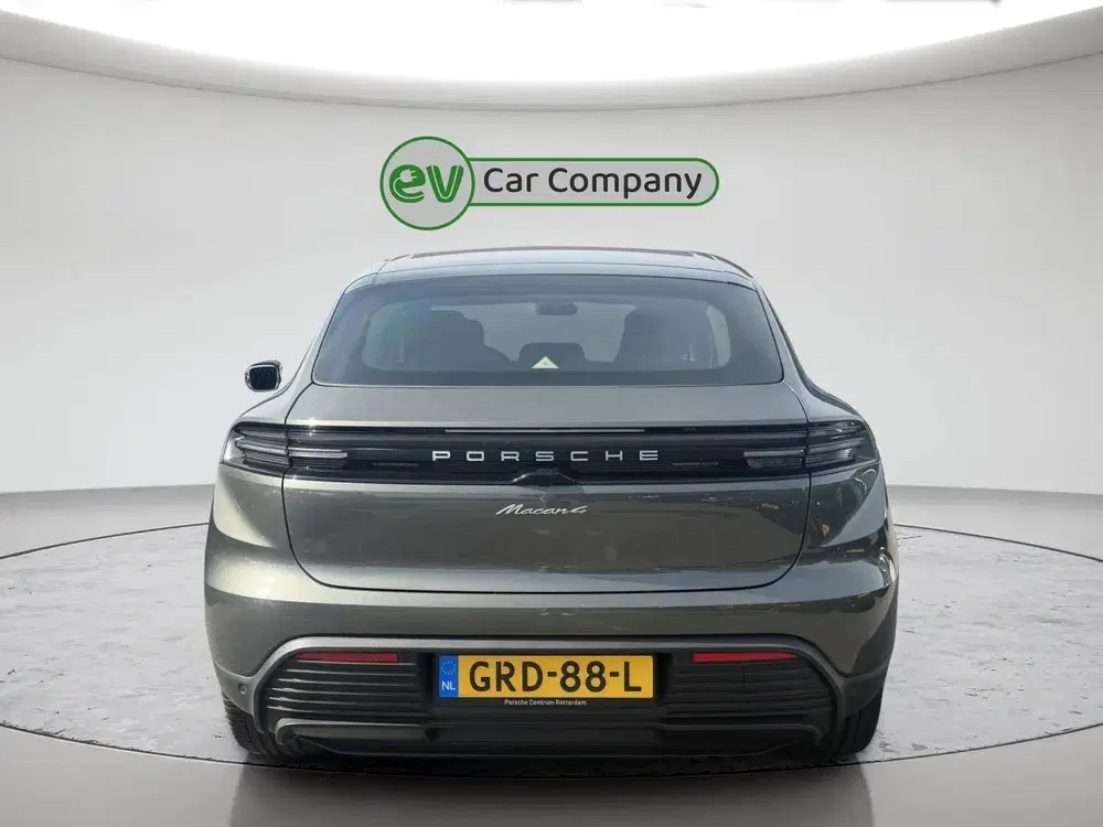 Porsche Macan 4 100 kWh uit 2024, foto 10