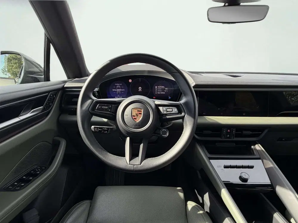 Porsche Macan 4 100 kWh uit 2024, foto 7