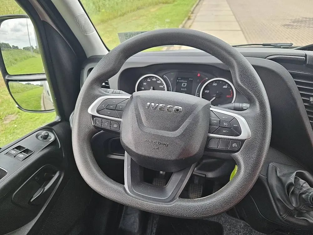 Iveco Daily 35C16 bakwagen laadklep uit 2022, foto 10